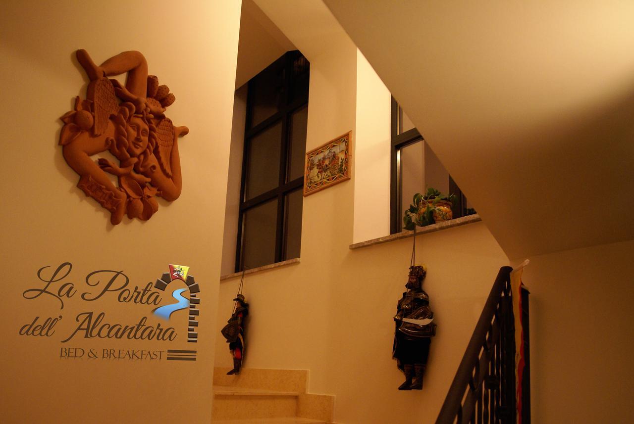 La Porta Dell'Alcantara Gaggi ภายนอก รูปภาพ